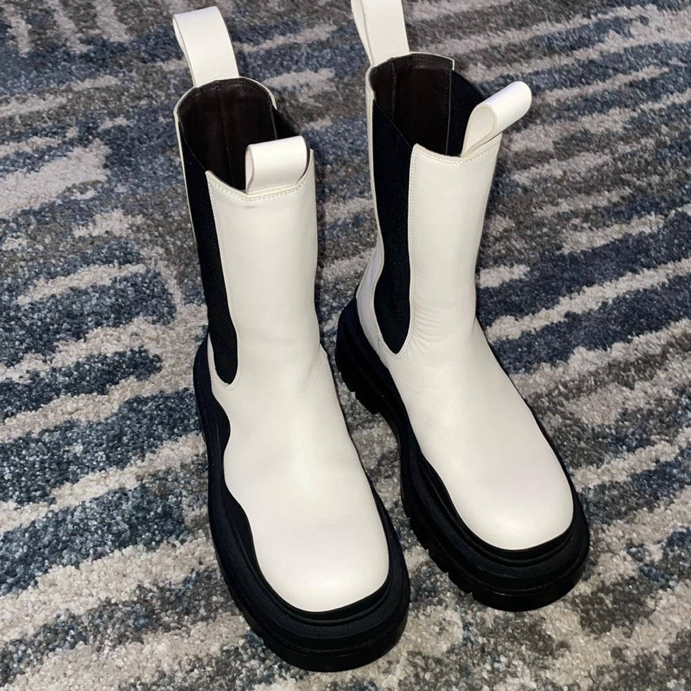 Bottega Veneta tire boots AUTHENTIC